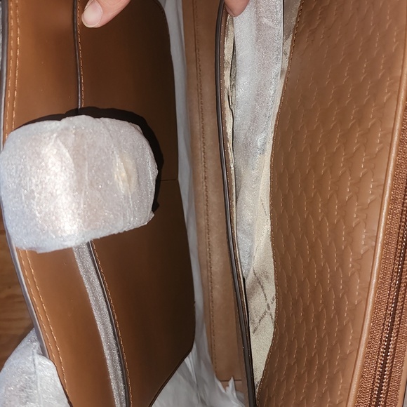 NWT Michael Kors Large Kali Laptop Tote in Luggage - Picture 5 of 6